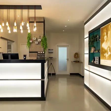 فندق Max - West