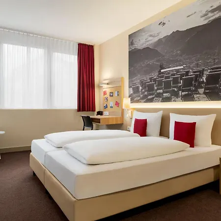فندق Max - West 3*